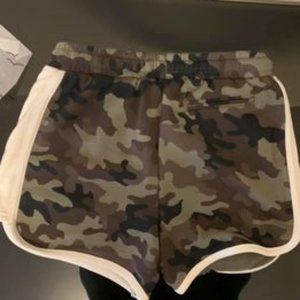 Lazypants Camouflage Shorts NWT Girls